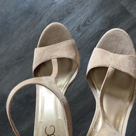 Shoes - Picture 7 of 10